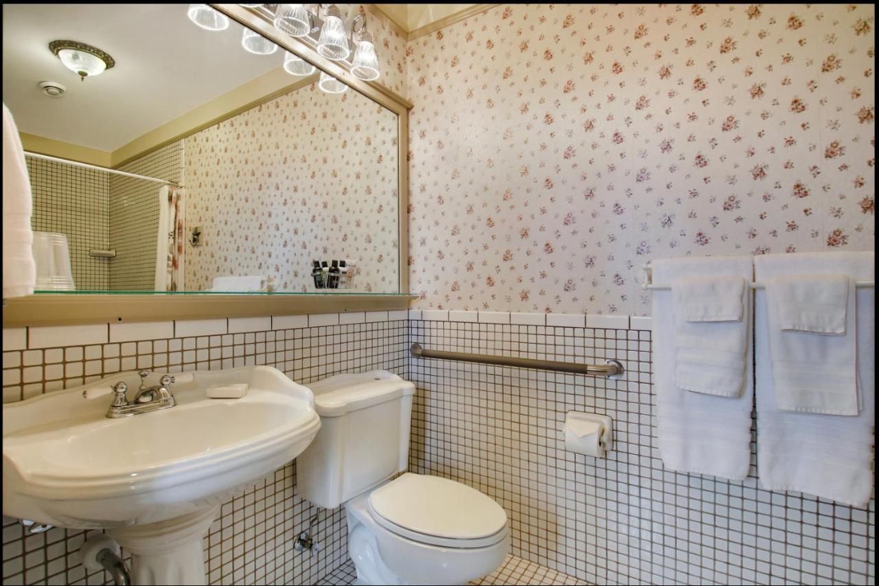 Carnegie Hall Boutique Hotel Ladysmith Eksteriør bilde